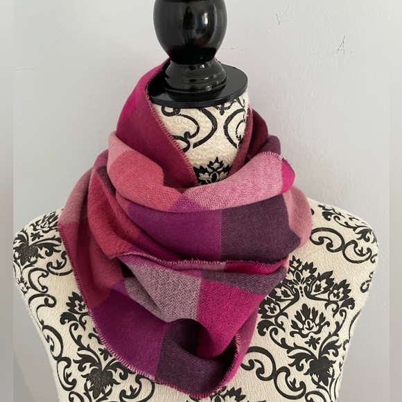 V.Fraas Cashmink fringed scarf. Pink and purple. Made in Germany - Picture 2 of 4